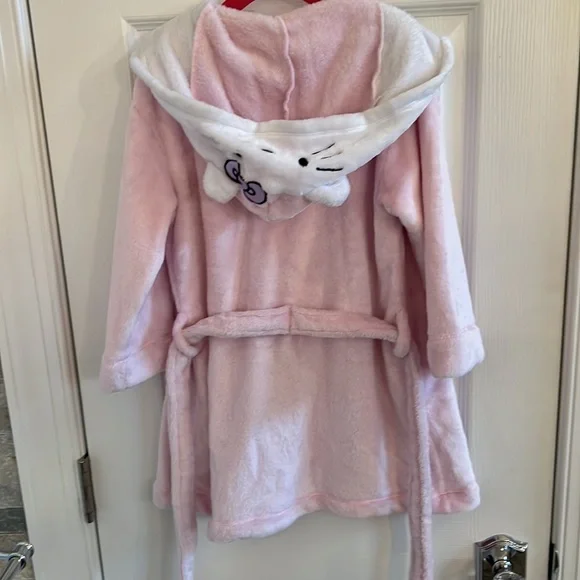 Hello Kitty Hooded Bath Robe 4/5 - Picture 7 of 7